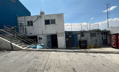 Venta de Bodega Industrial con inquilino en San Juan del Río
