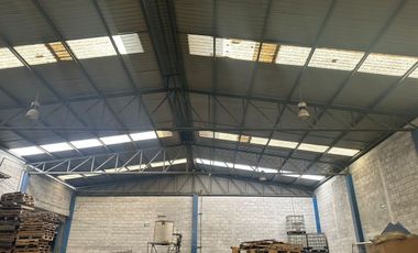 Venta de Bodega Industrial con inquilino en San Juan