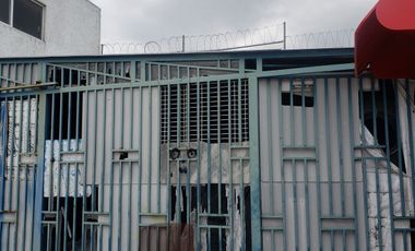 Venta de Bodega Industrial con inquilino en San Juan