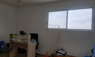 Venta de Bodega Industrial con inquilino en San Juan del Río