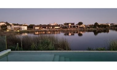 CASA EN VENTA EN  COSTA ESMERALDA Ecuestre 398