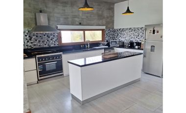 CASA EN VENTA EN  COSTA ESMERALDA Ecuestre 398