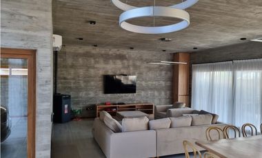 CASA EN VENTA EN  COSTA ESMERALDA Ecuestre 398