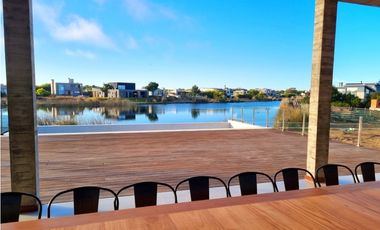 CASA EN ALQUILER EN  COSTA ESMERALDA - ECUESTRE 398