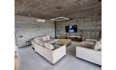 CASA EN ALQUILER EN  COSTA ESMERALDA - ECUESTRE 398