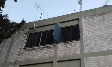 VENTA DE DPTO EN MONOBLOCK SOBRE CALLE MARIANO GÓMEZ, RIVADAVIA-MZA.
