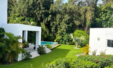 Casa en Fraccionamiento en Lomas de Jiutepec Jiutepec - CRB-1203-Fr