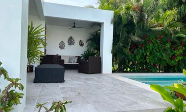 Casa en Fraccionamiento en Lomas de Jiutepec Jiutepec - CRB-1203-Fr