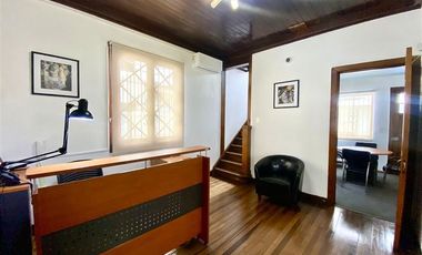 Casa en Venta en Sector Pedro de Valdivia/ Antonio Varas / Casa Comercial / Estacionamientos / Bodega