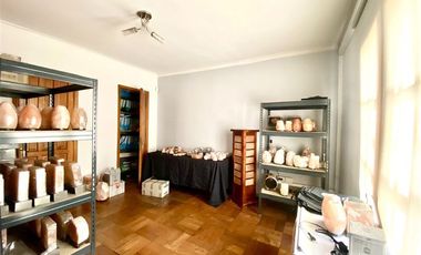 Casa en Venta en Sector Pedro de Valdivia/ Antonio Varas / Casa Comercial / Estacionamientos / Bodega