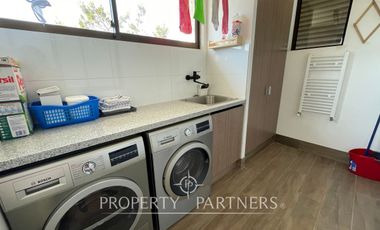 Departamento completamente remodelado con vista a cancha de golf