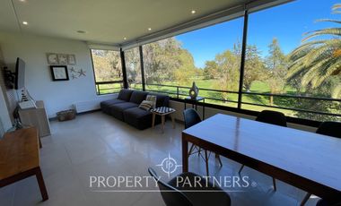 Departamento completamente remodelado con vista a cancha de golf