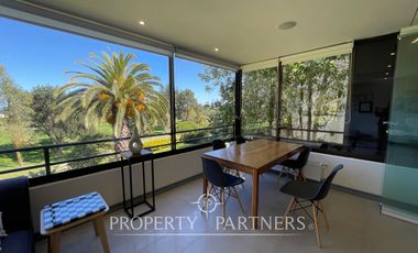 Departamento completamente remodelado con vista a cancha de golf