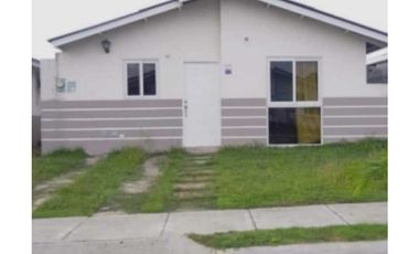 ALQUILO CASA EN ARRAIJAN PLAYA DORADA 2R