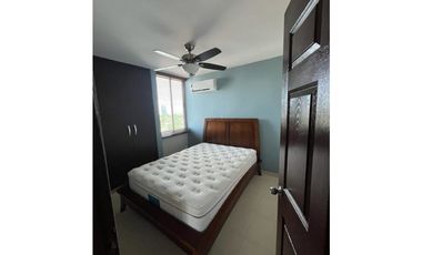 SE ALQUILA APARTAMENTO AMOBLADO EN ALTOS DEL GOLF