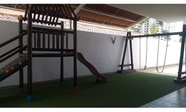 SE ALQUILA APARTAMENTO AMOBLADO EN ALTOS DEL GOLF