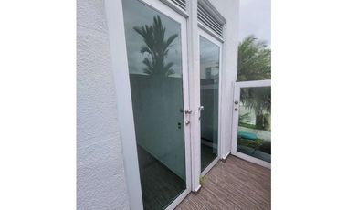 VENTA DE CASA EN COSTA SUR, PH COSTA ESMERALDA (OF)