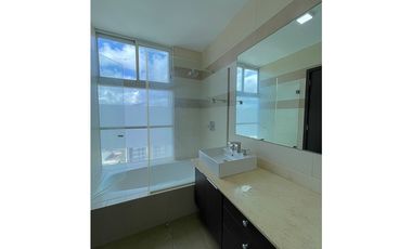 Venta de Apartamento en PH Country Club (CE_A)