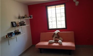 SE ALQUILA CASA EN LAS CUMBRES