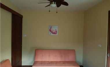 SE ALQUILA CASA EN LAS CUMBRES