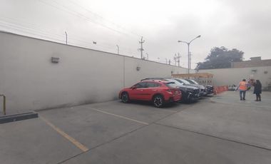 En Venta Amplio Local Industrial en Cercado de Lima