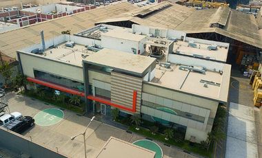 En Venta Amplio Local Industrial en Cercado de Lima