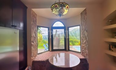 Se Vende Casa con impresionantes Vistas en Altos del Maria