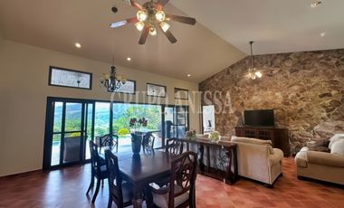 Se Vende Casa con impresionantes Vistas en Altos del Maria