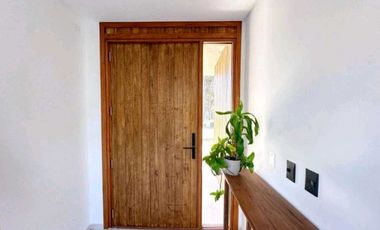 BARRIO PIONEROS PINAMAR- CASA DE CATEGORIA