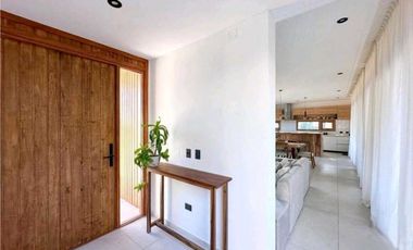 BARRIO PIONEROS PINAMAR- CASA DE CATEGORIA