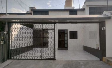 CASA EN VENTA EN SATELITE