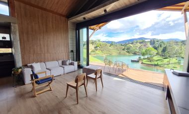 Vendo casa en el peñol con acceso al embalse