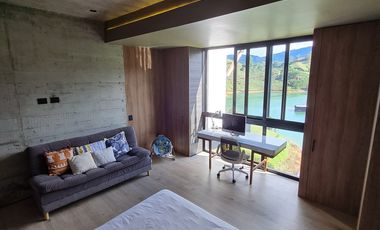 Vendo casa en el peñol con acceso al embalse