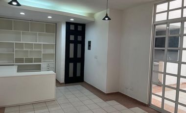 CASA EN VENTA EN TABASCO 2000 CON EXCELENTE MANTTO Y EN PRIVADA