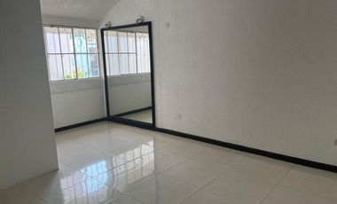 CASA EN VENTA EN TABASCO 2000 CON EXCELENTE MANTTO Y EN PRIVADA
