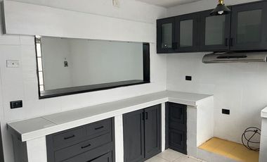 CASA EN VENTA EN TABASCO 2000 CON EXCELENTE MANTTO Y EN PRIVADA