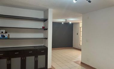 CASA EN VENTA EN TABASCO 2000 CON EXCELENTE MANTTO Y EN PRIVADA
