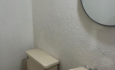 CASA EN VENTA EN TABASCO 2000 CON EXCELENTE MANTTO Y EN PRIVADA