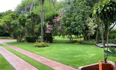 Amplia Quinta en Venta de 2 hectáreas, con seguridad y áreas comunales, sector la Armenia, Quito