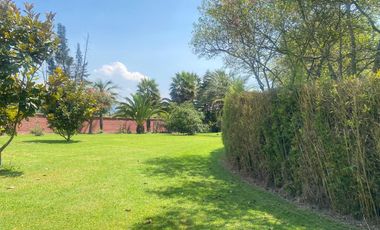 Amplia Quinta en Venta de 2 hectáreas, con seguridad y áreas comunales, sector la Armenia, Quito