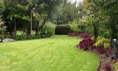 Amplia Quinta en Venta de 2 hectáreas, con seguridad y áreas comunales, sector la Armenia, Quito