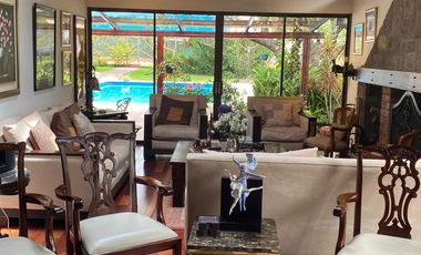 Amplia Quinta en Venta de 2 hectáreas, con seguridad y áreas comunales, sector la Armenia, Quito