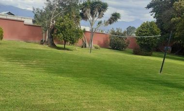 Amplia Quinta en Venta de 2 hectáreas, con seguridad y áreas comunales, sector la Armenia, Quito