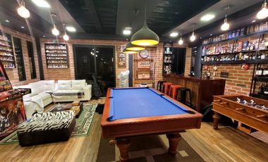 Casa exclusiva en venta con 4 dormitorios, dentro de urbanización privada Valle de los Chillos