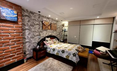 Casa exclusiva en venta con 4 dormitorios, dentro de urbanización privada Valle de los Chillos