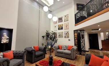 Casa exclusiva en venta con 4 dormitorios, dentro de urbanización privada Valle de los Chillos