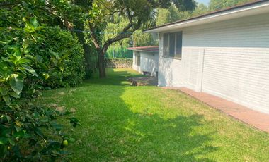 CASA EN VENTA PARA REMODELAR EN PEDREGAL