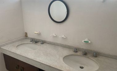CASA EN VENTA PARA REMODELAR EN PEDREGAL