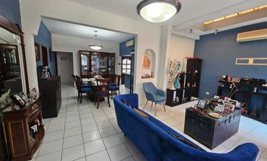 Casa en venta en Ave Isla de Tris