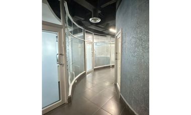 OFICINA AMOBLADA EN PUNTA PACIFICA 258m2 TORRE DE LAS AMERICAS YL
